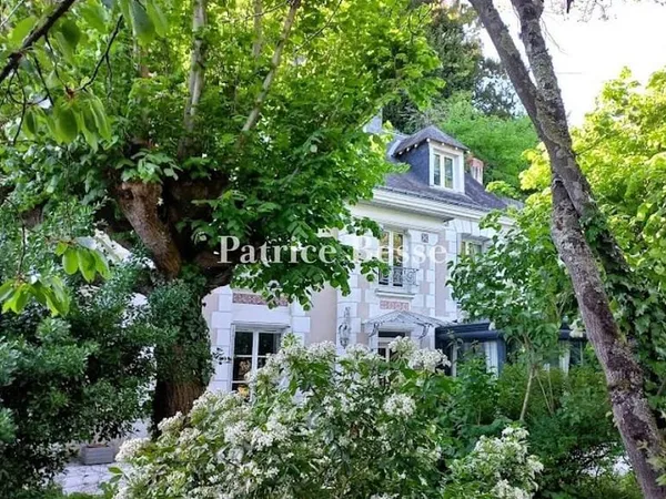 Maison 7 pièces 225 m²
