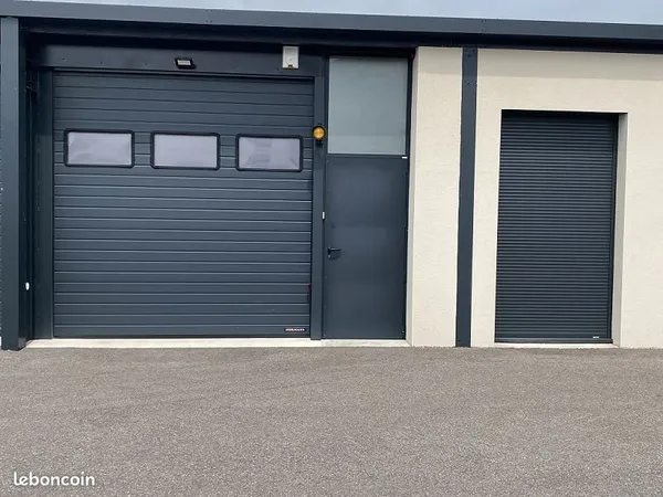 Bureau 187 m²