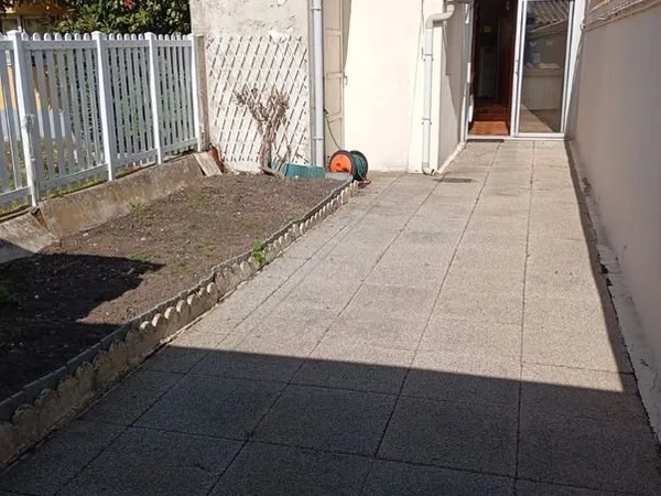 Maison/ jadin/ dépendance/ 2min à pied du port
