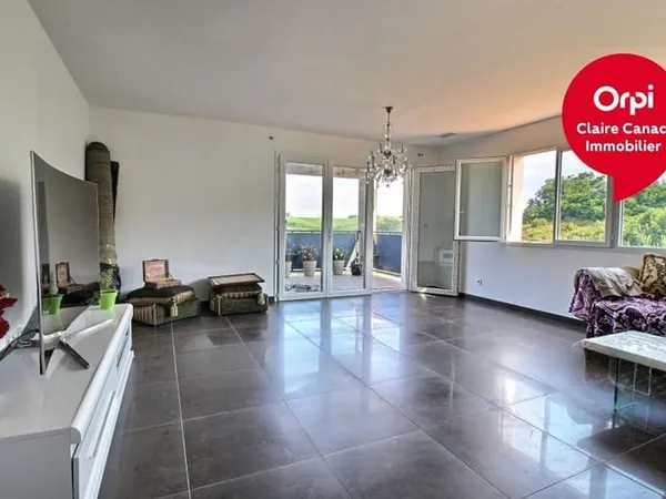 Maison 7 pièces 244 m²