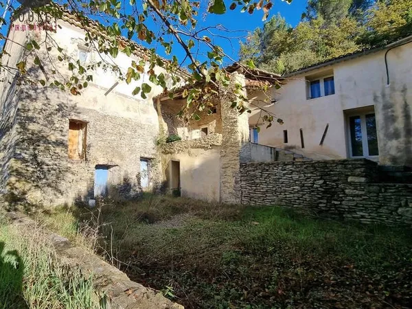 Magnifique Mas du 17ème doté de 4 logements