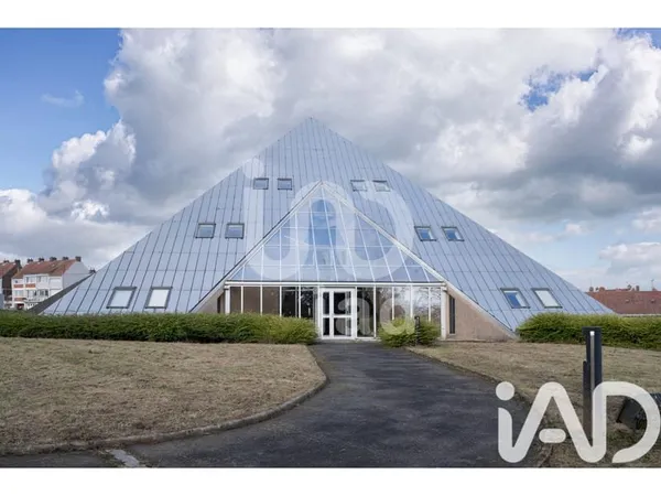 Bâtiment 1239 m²