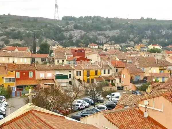 ENSUES LA REDONNE, fond de commerce 'Pizza à emporter' avec local de 30 m² environ entièrement équip