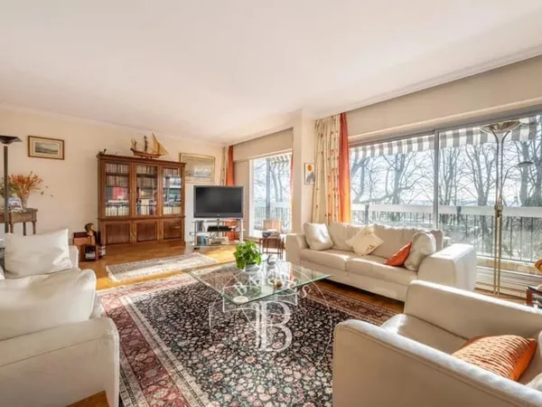 Le Chesnay - Parc de Rocquencourt - Appartement 181 m² avec terrasse filante - 4 chambres et un bure