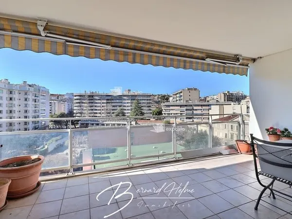 Gd T3/4 + Terrasse - Prado Duveen 13008 Marseille
