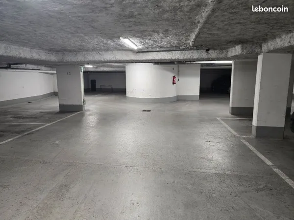 Parking Villier sur Marne à coté de l RER