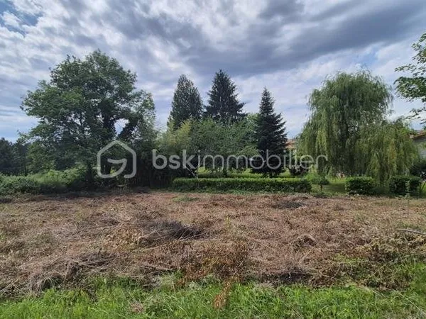 Terrain 1270 m²