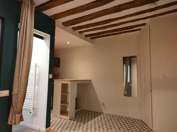 Studio de charme refait à neuf- Faubourg Saint-Antoine