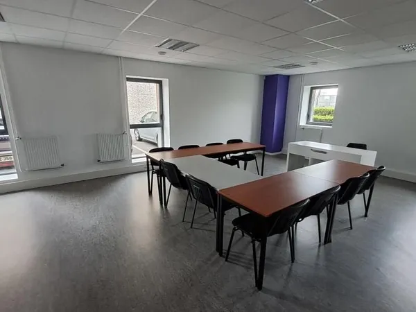 Local bureaux 124 m²