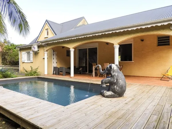 Maison 5 pièces avec piscine
