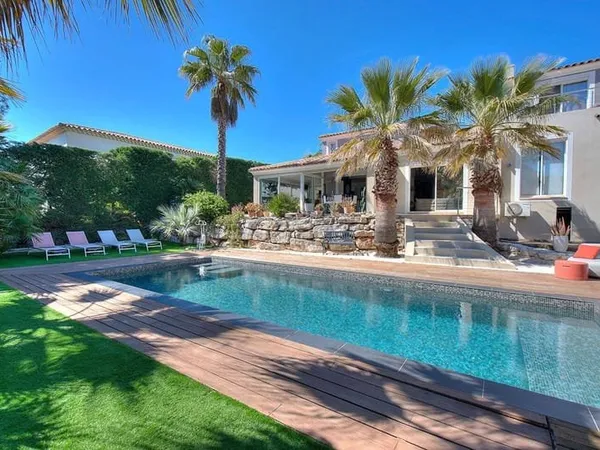 Villa 5 pièces 185 m²