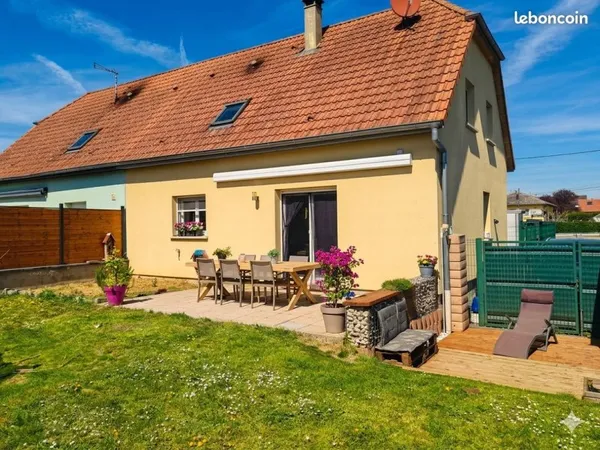 Maison mitoyenne au calme