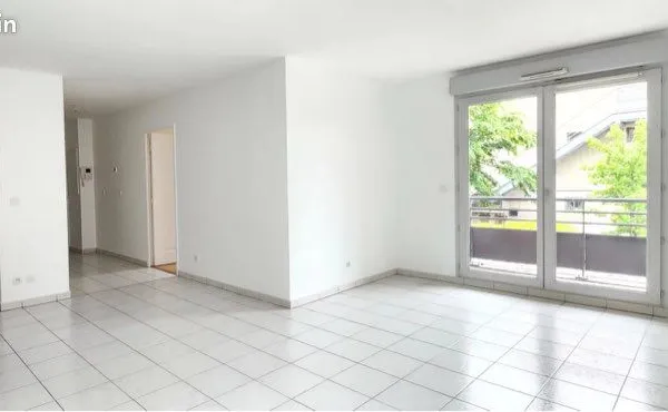 Location T2 de Standing 47m² - Lumineux avec Balcon-Terrasse - Place Saint-Luc