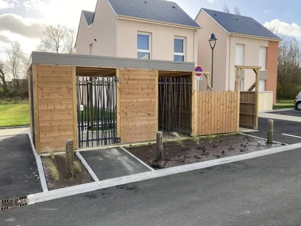 EPAIGNES - Parking extérieur