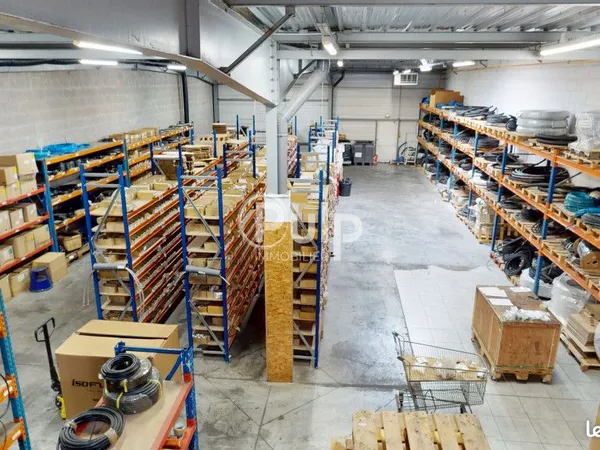 Commerce 470 m²