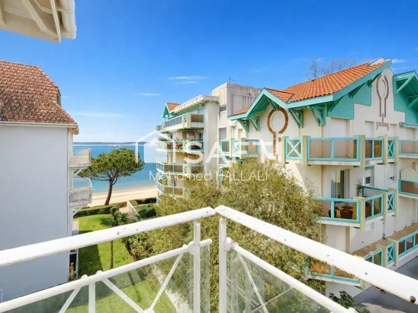 Vue mer, accès plage privé, ancien T3