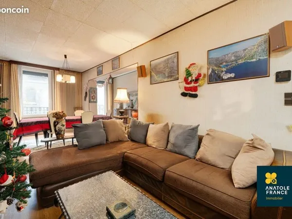 Maison 6 pièces 250 m²