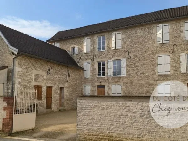 Immeuble de rapport en pierre 7 appartements T2 loués 1
