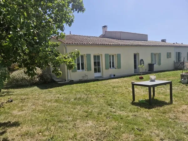 Maison 200 m2 17120 Talmont sur Gironde