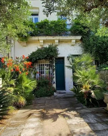 Maison de ville de 206 m² au sol avec jardin