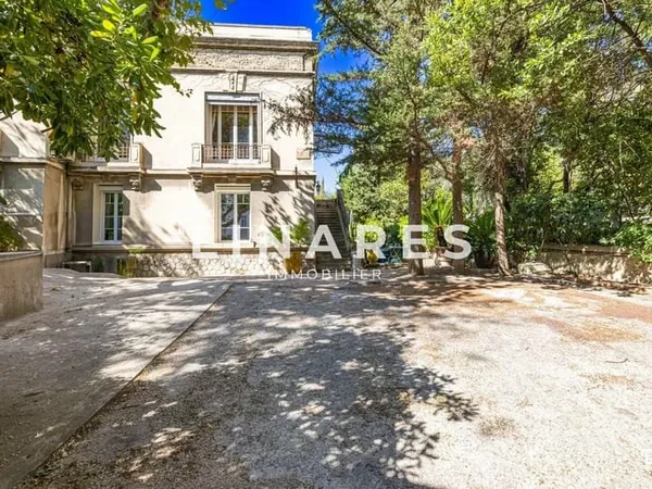 Vente Appartement 6 pièces de 204m² - 13008 Marseille