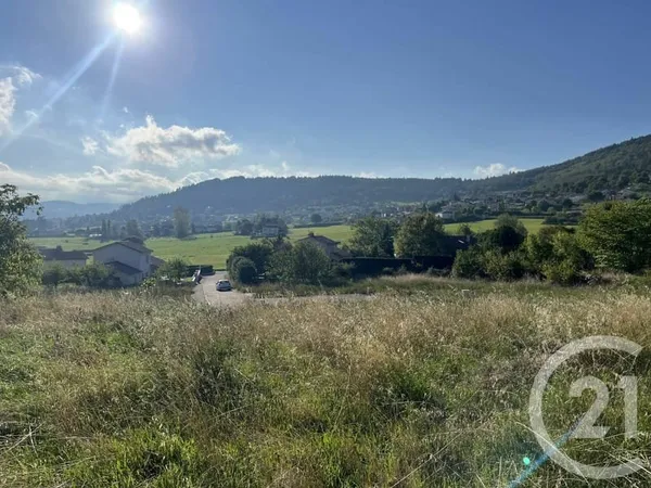 Terrain 600 m²