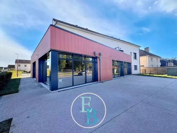 Local 1 pièce 63 m²