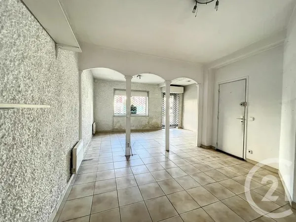 Local 1 pièce 42 m²