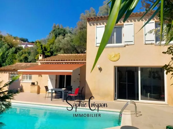 VILLA 3 CHAMBRES AVEC PISCINE AUX ADRETS-DE-L'ESTÉREL