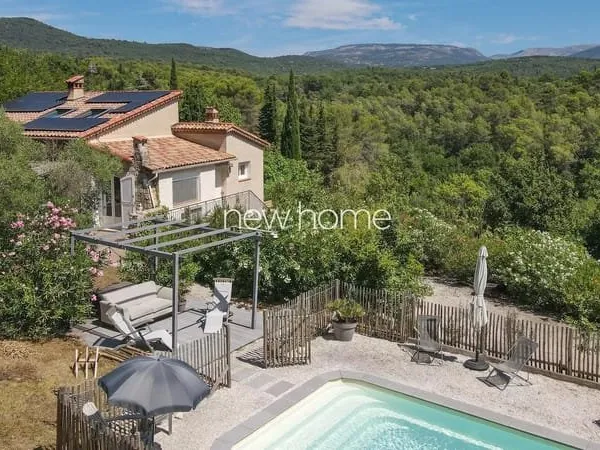 Maison en Provence dans la campagne: nature, calme, vue et piscine