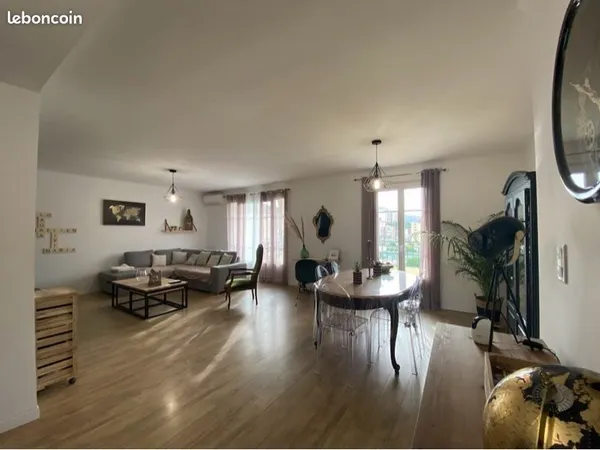 Appartement F4 transformé en F3