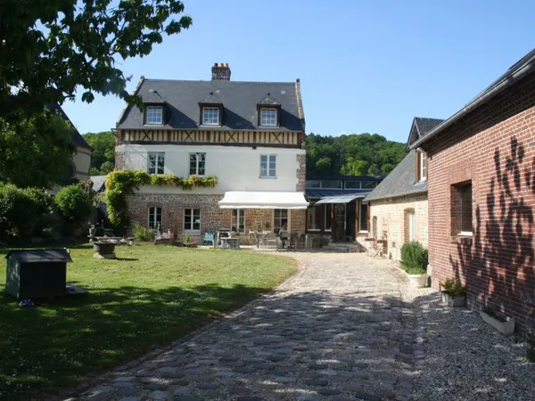 Maison 11 pièces 255 m²