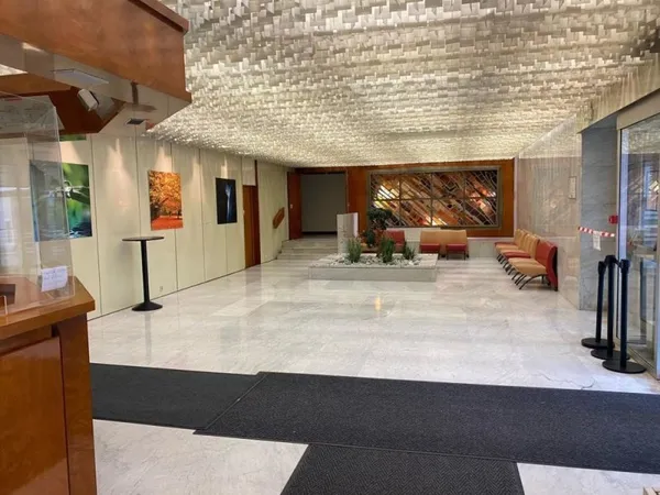 /Bureaux fonctionnels , lumineux au loyer économique