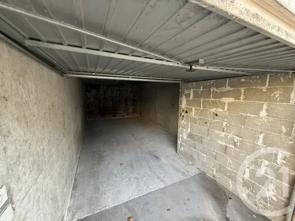 Parking 24 m²