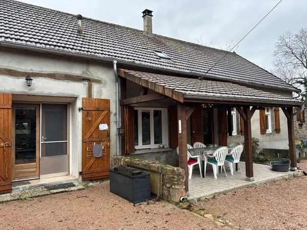 Le Breuil Charmante propriété avec 2 espaces de vie et accès direct à la rivière