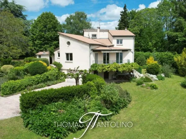 EN EXCLUSIVITE - MAISON D'ARCHITECTE - 6 PIECES - DÉPENDANCE AMENAGEABLE - CAVE