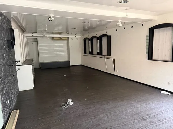 Appartement Type T2, Local commercial à Sable Sur Sarthe
