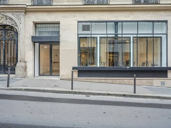 Bureaux 235 m²