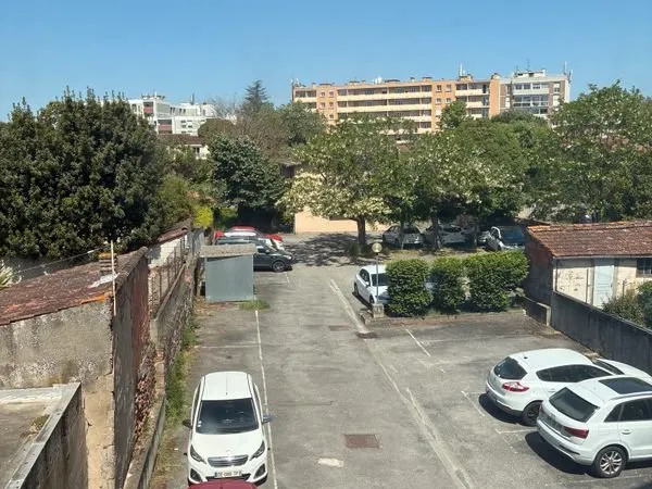 Place de parking dans Toulouse, quartier Saint Cyprien