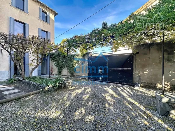 CARPENTRAS – MAISON BOURGEOISE RESTAURÉE – 176 m² / Parcelle 364 m²