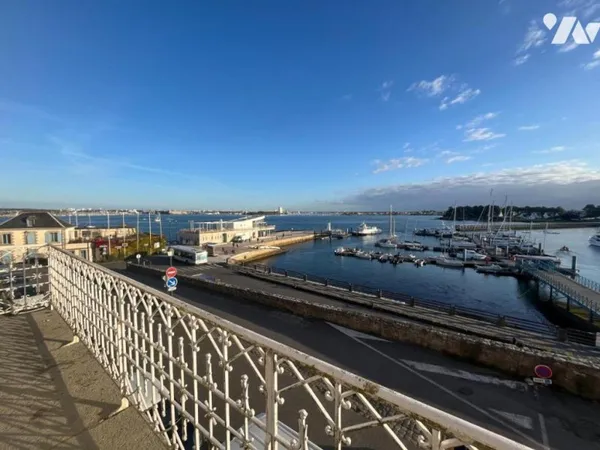 Maison 8 pièces 270 m²