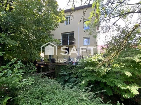 Maison lumineuse au calme avec grand jardin
