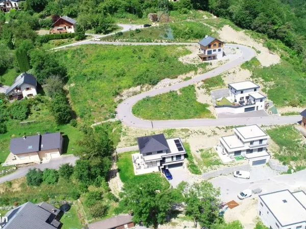 Terrain à bâtir 1 227 m² - Vue montagne - Saint-Pancrace / Saint-Jean-de-Maurienne