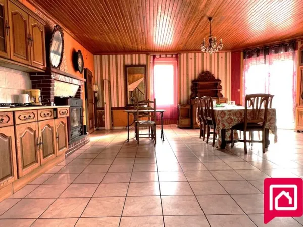 Maison 8 pièces 196 m²