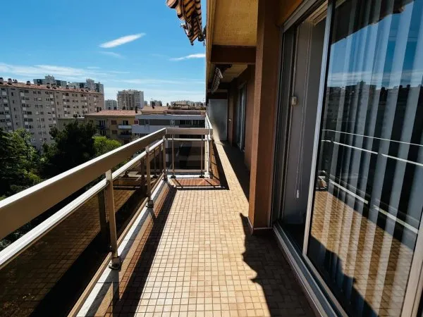 Appartement T3 de 62 m² à Toulon (83000)