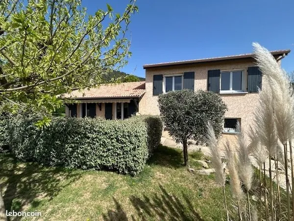Maison 6 pièces 97 m²