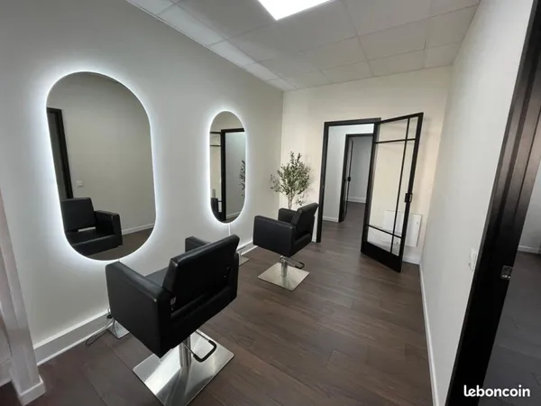 Local professionnel Haut de gamme 87m2-St Quentin en Yvelines