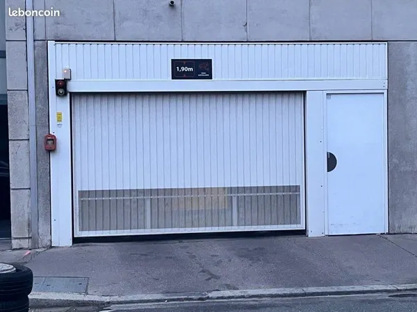 Place de parking en sous-sol sécurisée - Lyon 3