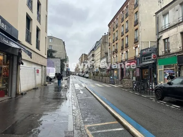 Local commercial 90 m²