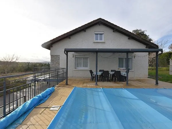 À VENDRE - Maison familiale avec piscine à La Chapelle-d'Aurec - À 5 minutes de Monistrol-sur-Loire